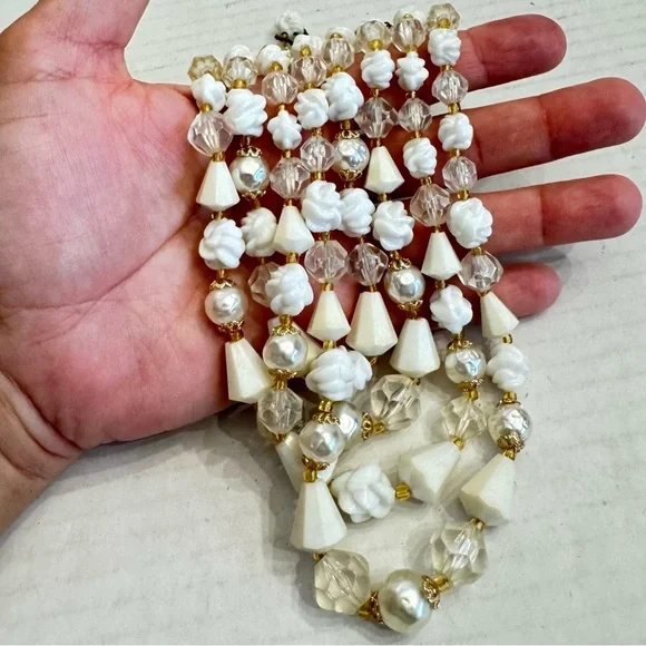 Vintage West Germany Multifaceted Four Strand Lucite Beads Faux Pearl Necklace - Picture 11 of 16